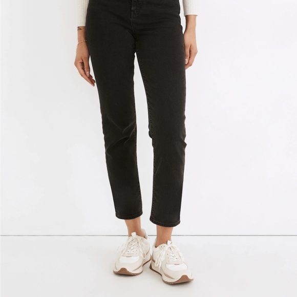 Madewell Classic Straight Jeans in Lunar Wash - Picture 1 of 8